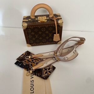 Louis Vuitton petite valise